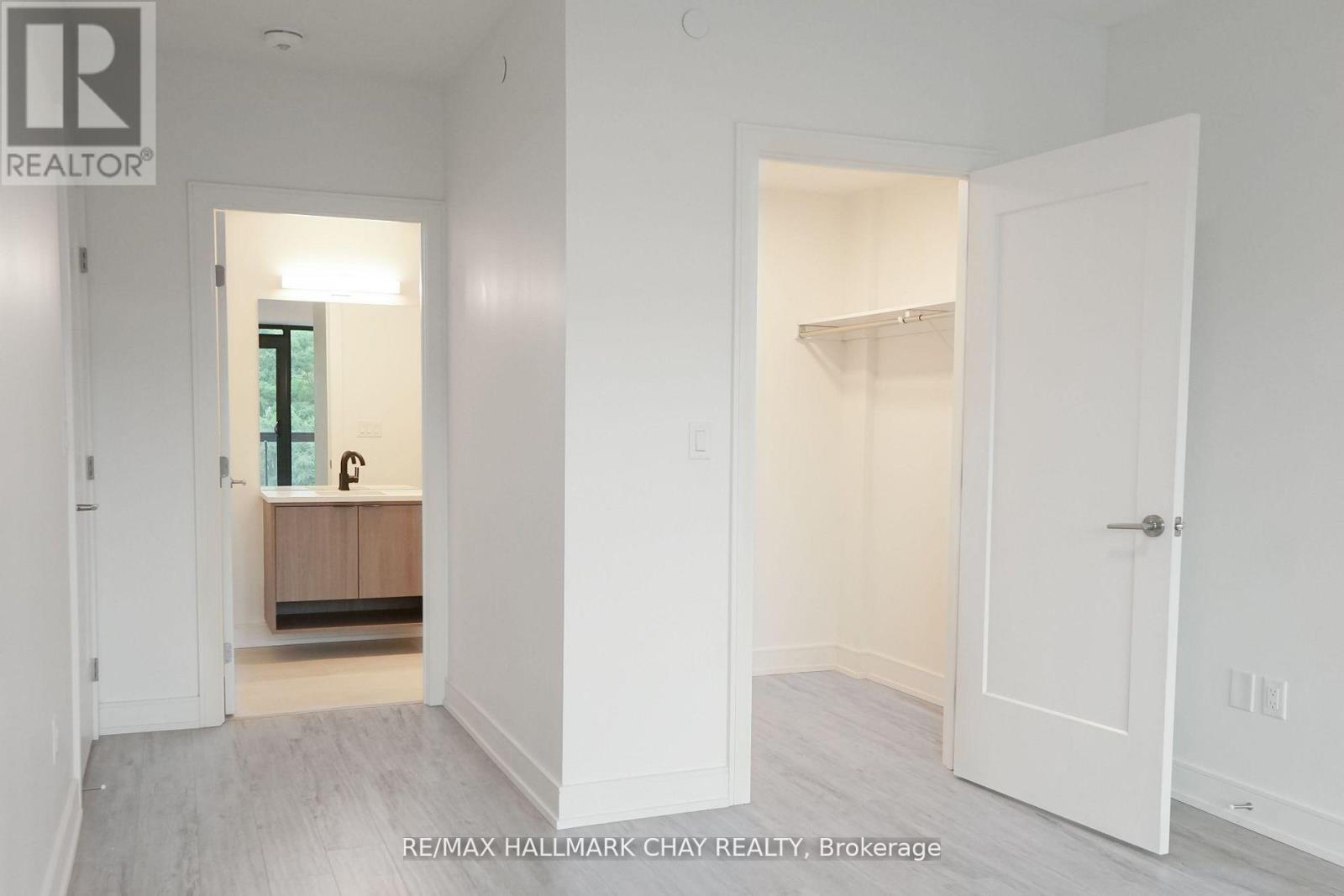 515 - 185 Dunlop Street, Barrie (City Centre), Ontario  L4M 1B2 - Photo 14 - S12591454