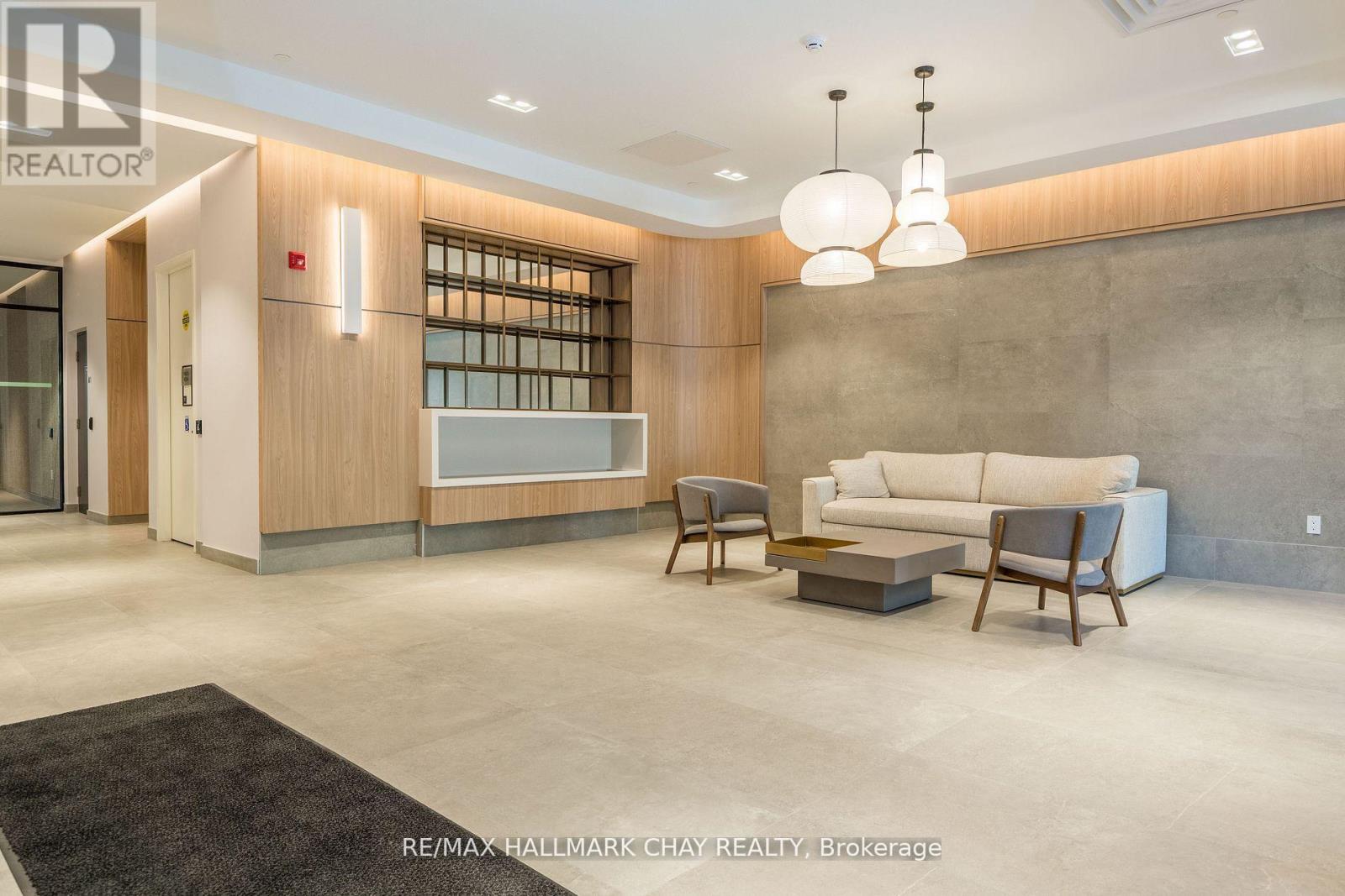 515 - 185 Dunlop Street, Barrie (City Centre), Ontario  L4M 1B2 - Photo 2 - S12591454