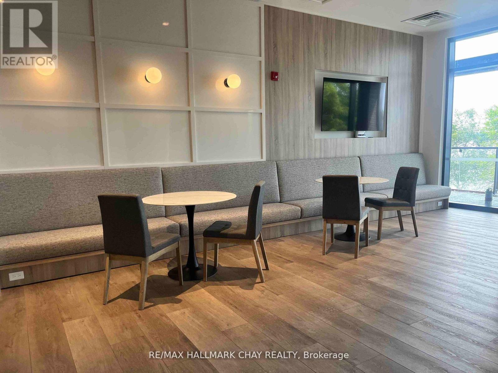 515 - 185 Dunlop Street, Barrie (City Centre), Ontario  L4M 1B2 - Photo 4 - S12591454