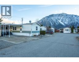 914 Blakeborough Avenue Unit# 125 Keremeos, Keremeos, Ca