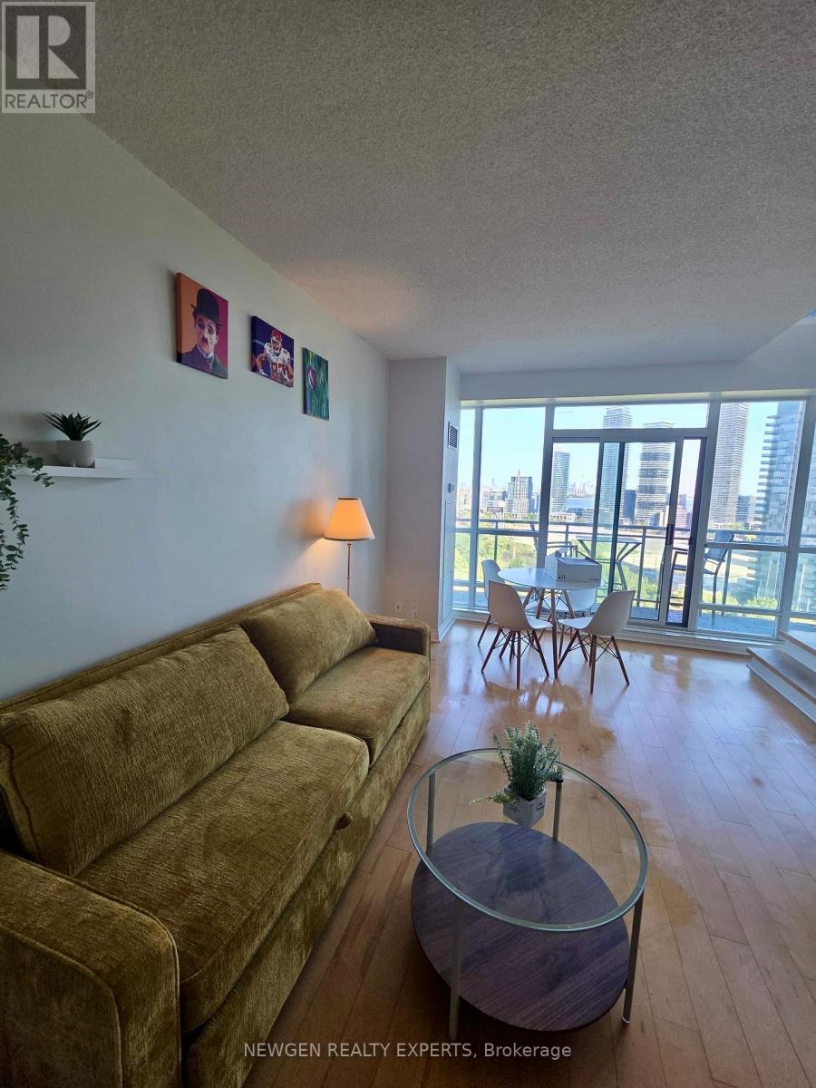 1906 - 185 Legion Road N, Toronto, Ontario  M8Y 0A1 - Photo 2 - W12591330