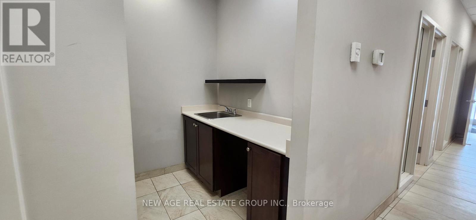 106 - 1065 Canadian Place, Mississauga, Ontario  L4W 1J9 - Photo 14 - W12591336