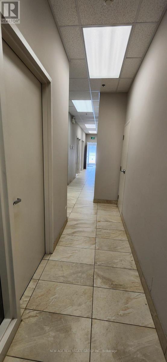 106 - 1065 Canadian Place, Mississauga, Ontario  L4W 1J9 - Photo 16 - W12591336