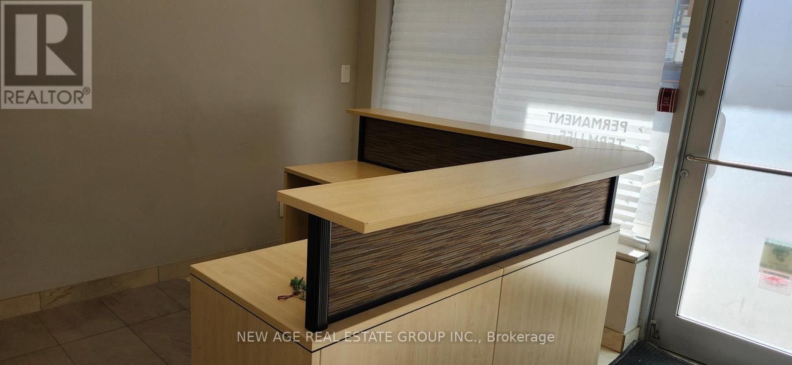 106 - 1065 Canadian Place, Mississauga, Ontario  L4W 1J9 - Photo 3 - W12591336