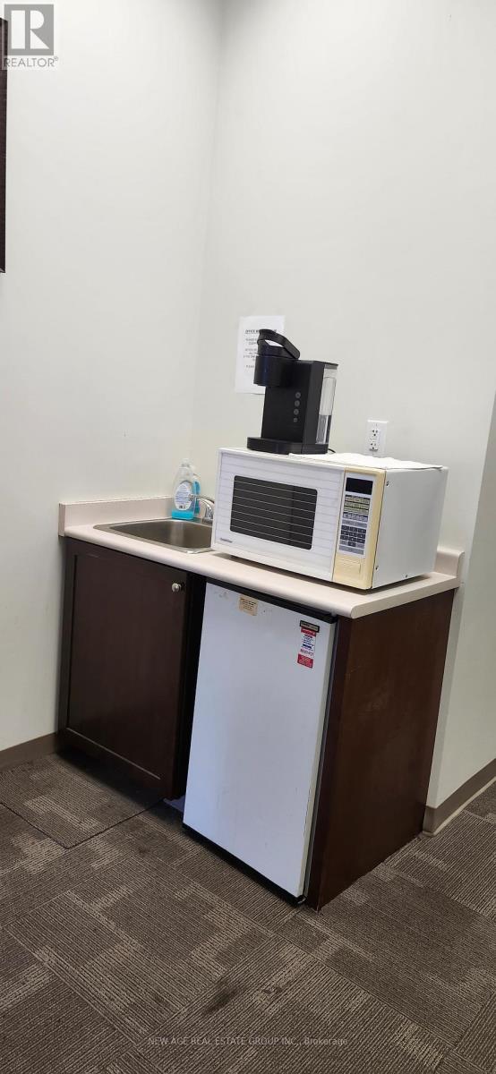 106 - 1065 Canadian Place, Mississauga, Ontario  L4W 1J9 - Photo 30 - W12591336