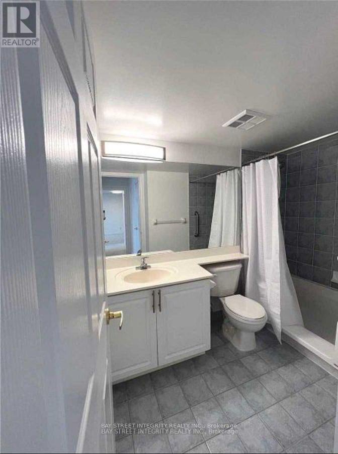 1516 - 25 Kingsbridge Garden Circle, Mississauga, Ontario  L5R 4B1 - Photo 11 - W12591372