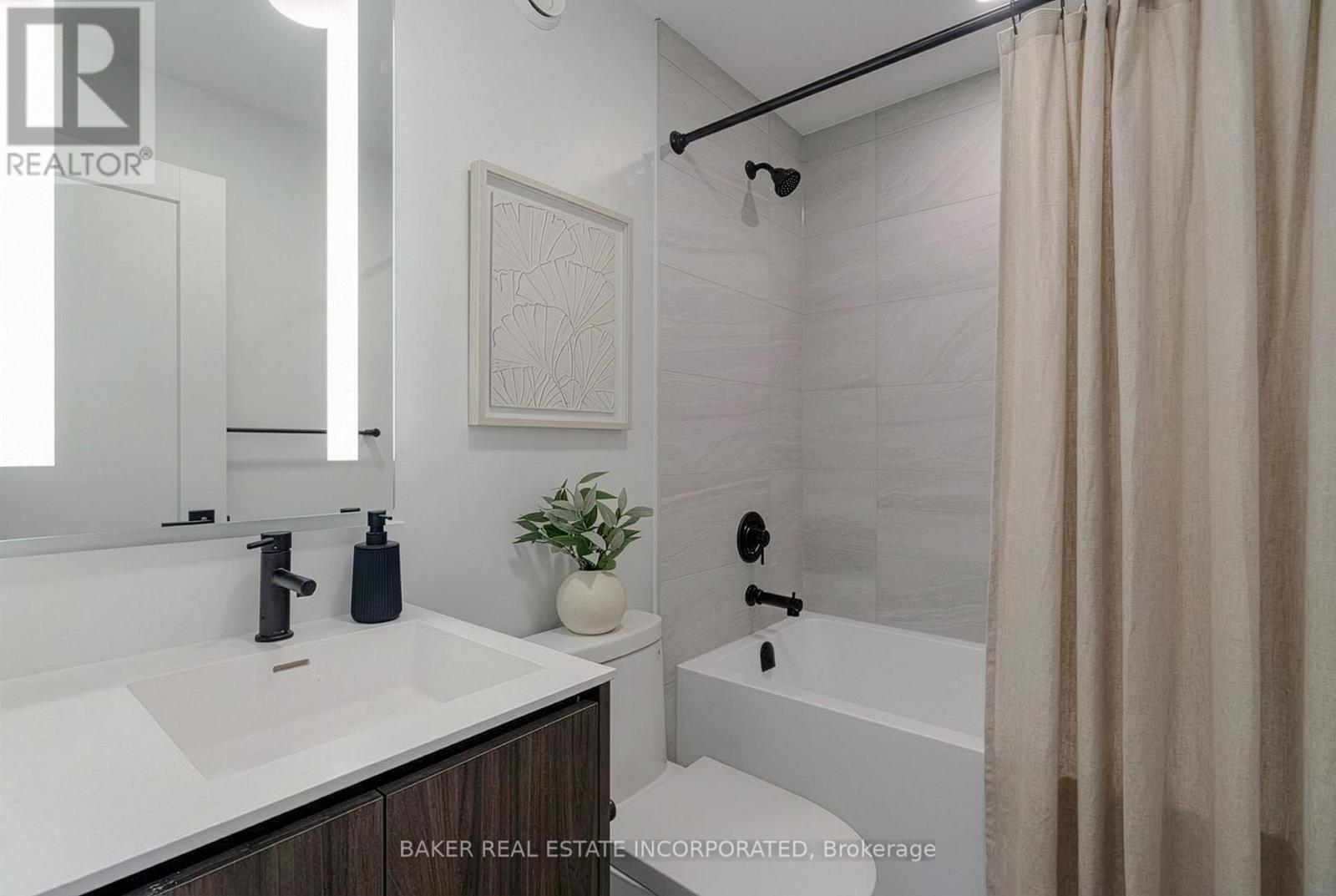 31 - 50 Coveside Drive, Mississauga, Ontario  L5H 0B2 - Photo 8 - W12591388