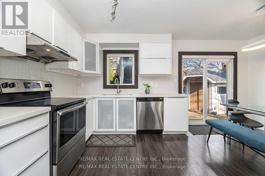 6835 Dillingwood Drive, Mississauga, Ontario  L5N 6Z9 - Photo 18 - W12591406