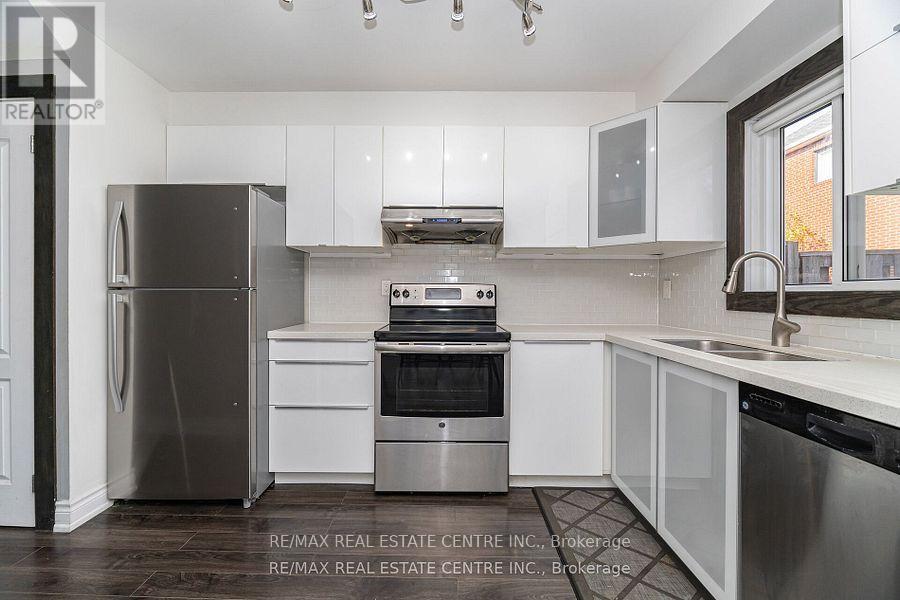 6835 Dillingwood Drive, Mississauga, Ontario  L5N 6Z9 - Photo 20 - W12591406