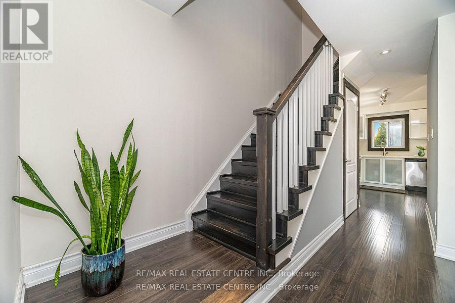 6835 Dillingwood Drive, Mississauga, Ontario  L5N 6Z9 - Photo 23 - W12591406