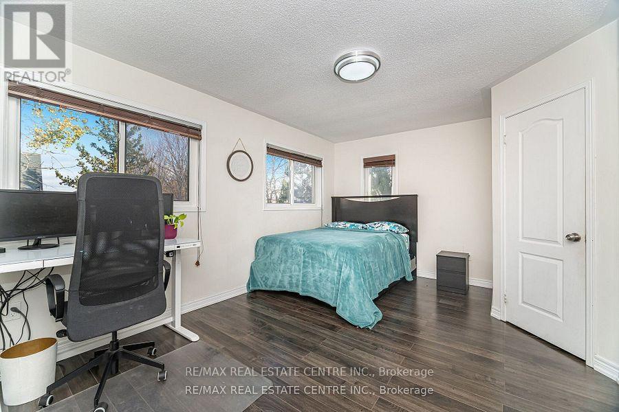 6835 Dillingwood Drive, Mississauga, Ontario  L5N 6Z9 - Photo 25 - W12591406