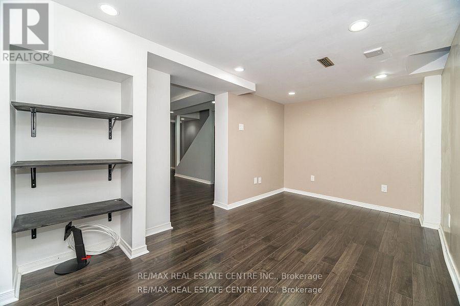 6835 Dillingwood Drive, Mississauga, Ontario  L5N 6Z9 - Photo 39 - W12591406