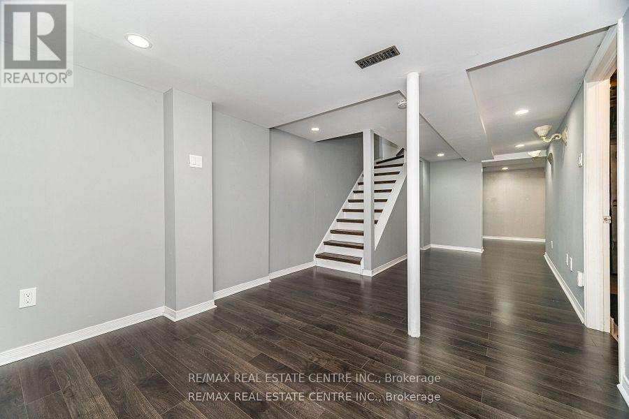 6835 Dillingwood Drive, Mississauga, Ontario  L5N 6Z9 - Photo 43 - W12591406