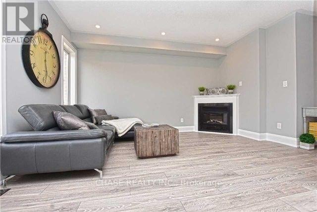 3811 Tacc Drive, Mississauga, Ontario  L5M 6X3 - Photo 14 - W12591544