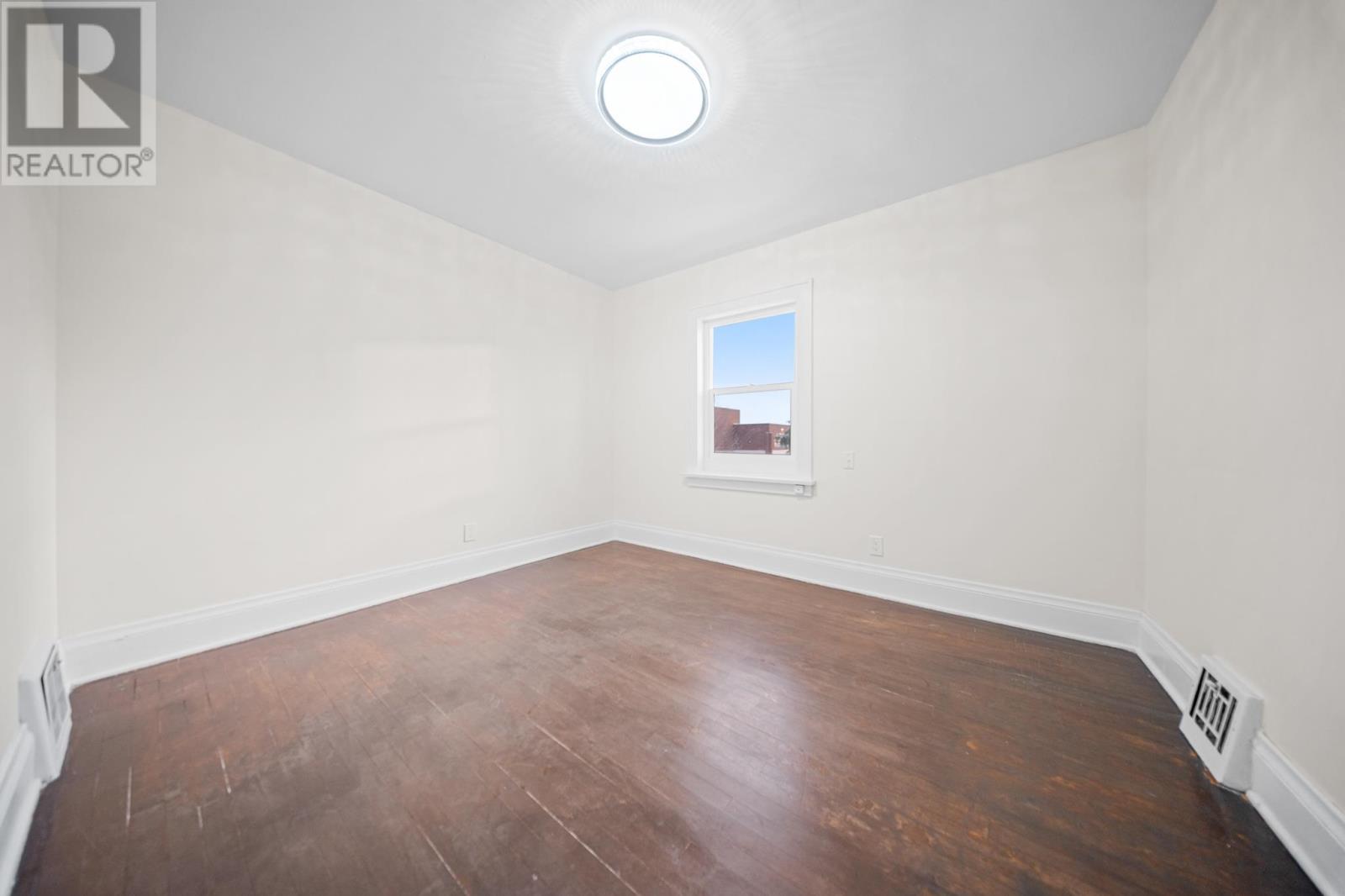 244 Albert St W, Sault Ste. Marie, Ontario  P6A 1B6 - Photo 23 - SM253383