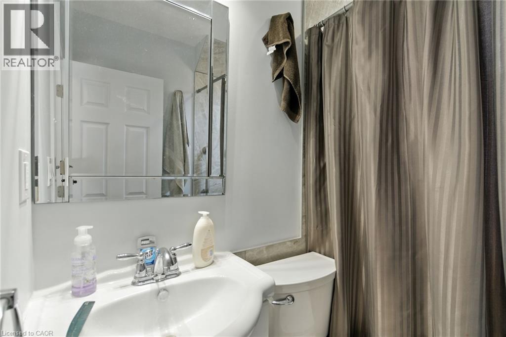 74 East 14th Street, Hamilton, Ontario  L9A 4B5 - Photo 9 - 40789831