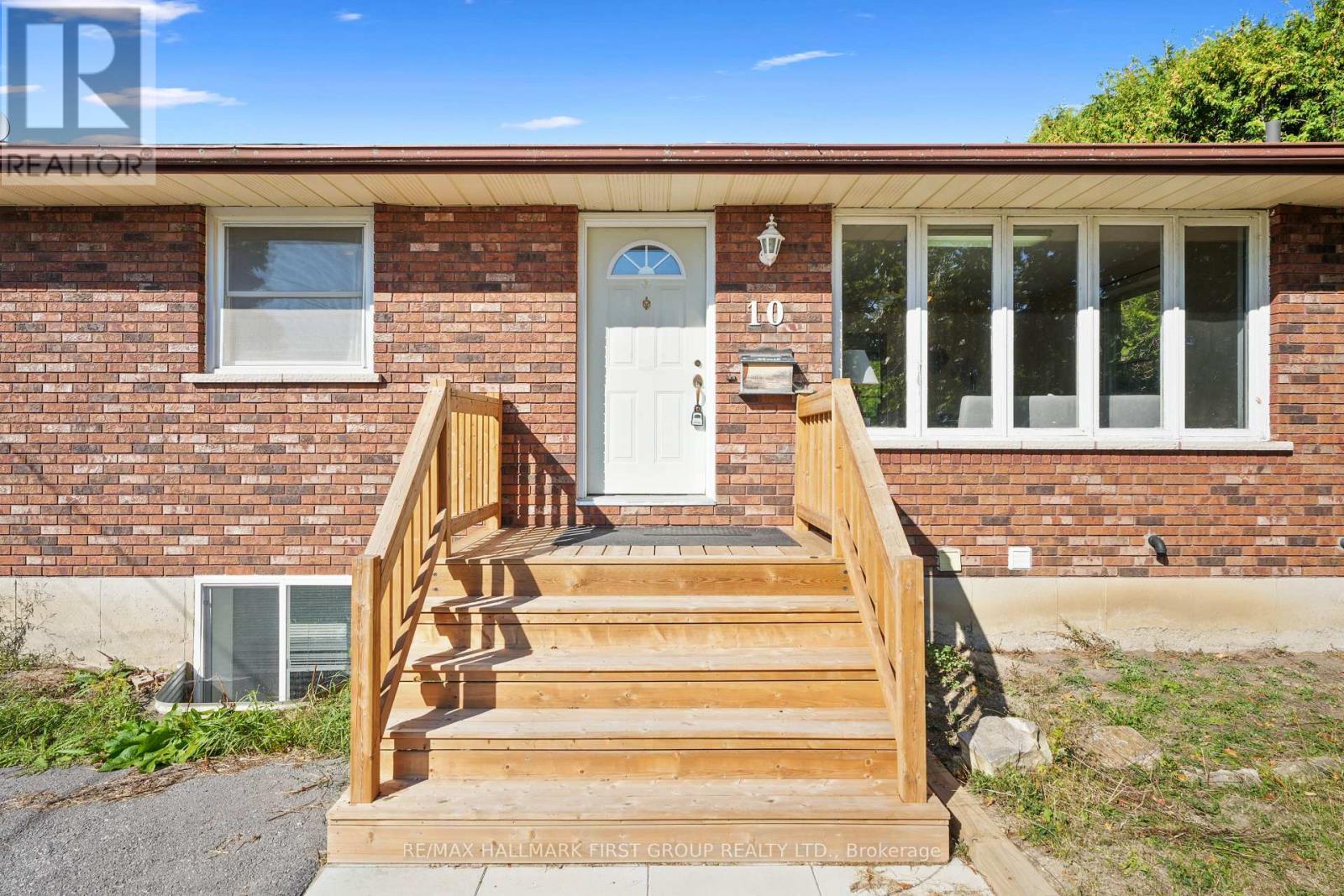 10 Croft Street, Port Hope, Ontario  L1A 1Y8 - Photo 2 - X12591354