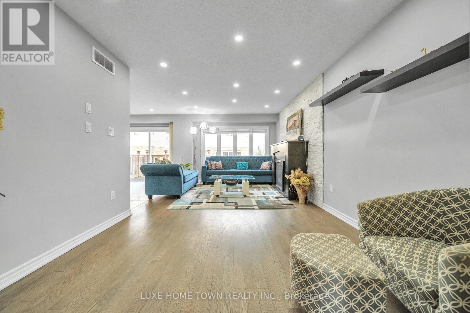 52 Riley Crescent E, Centre Wellington, Ontario  N1M 0C2 - Photo 11 - X12591376