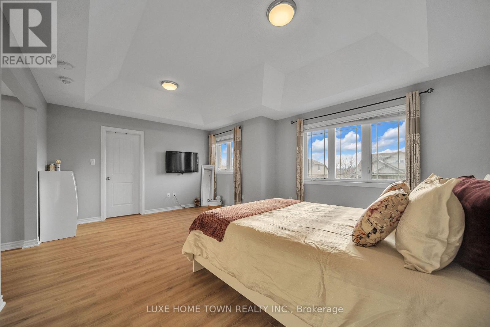 52 Riley Crescent E, Centre Wellington, Ontario  N1M 0C2 - Photo 22 - X12591376