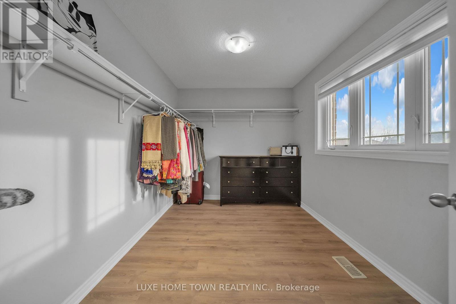 52 Riley Crescent E, Centre Wellington, Ontario  N1M 0C2 - Photo 25 - X12591376