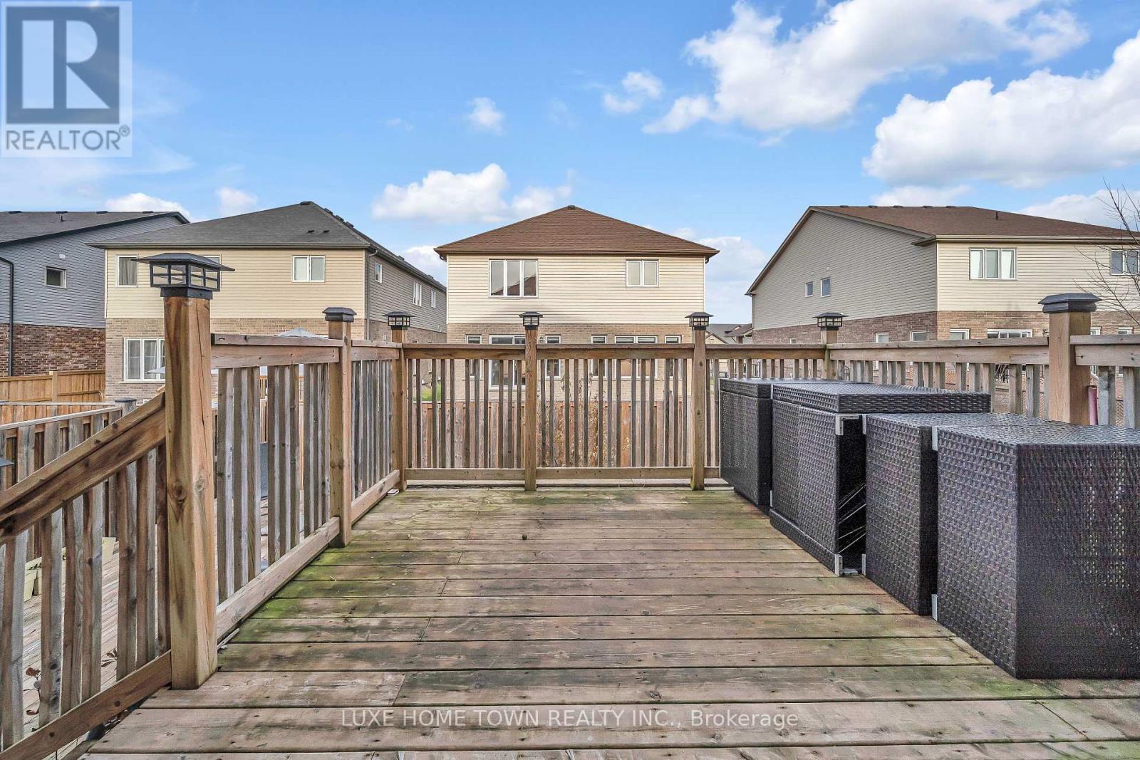 52 Riley Crescent E, Centre Wellington, Ontario  N1M 0C2 - Photo 38 - X12591376