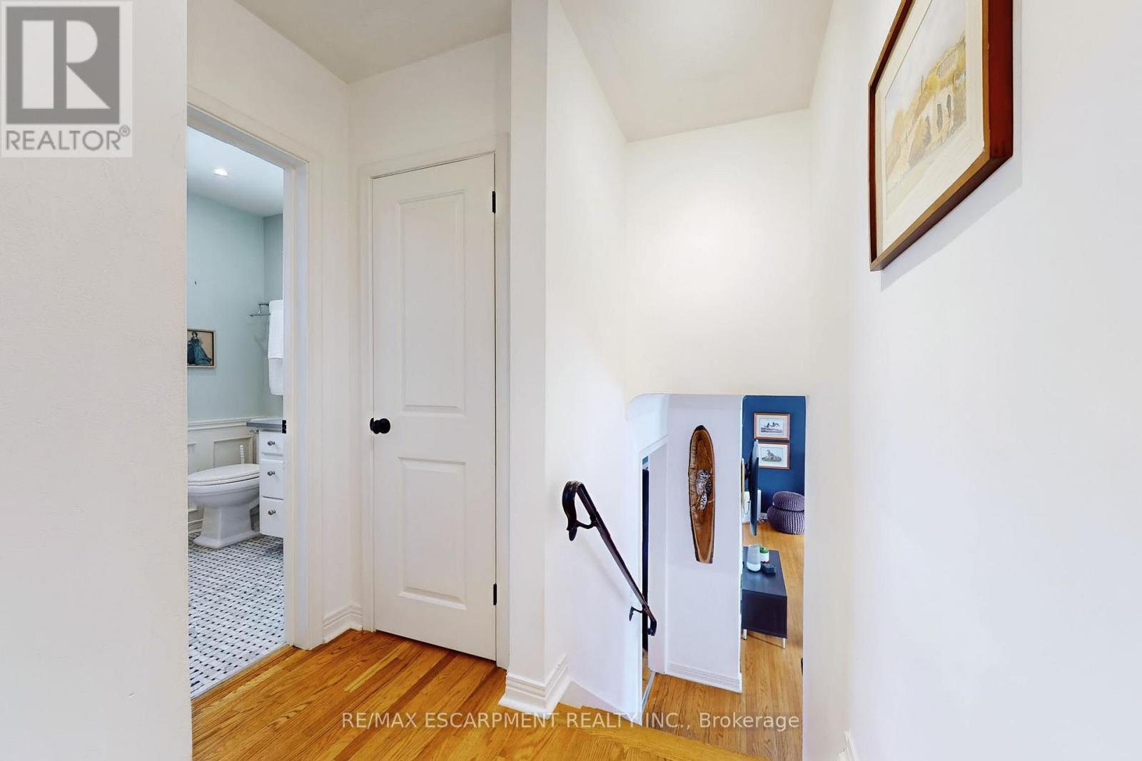 19 Douglas Road, Hamilton, Ontario  L9G 2E2 - Photo 14 - X12591426