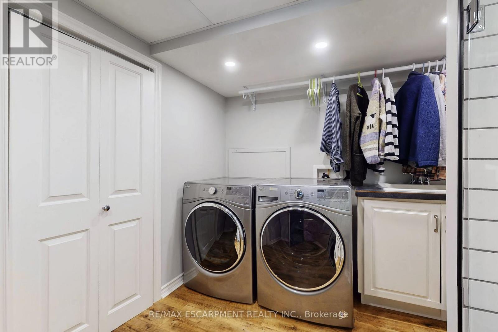 19 Douglas Road, Hamilton, Ontario  L9G 2E2 - Photo 31 - X12591426