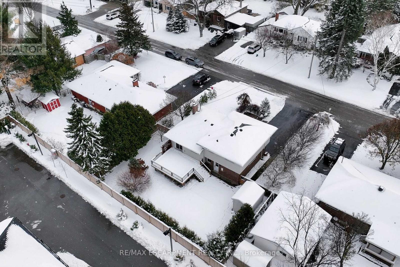 19 Douglas Road, Hamilton, Ontario  L9G 2E2 - Photo 39 - X12591426