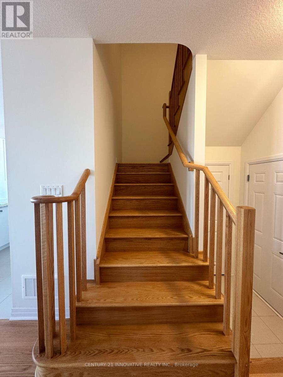 202 Port Crescent, Welland, Ontario  L3B 3J3 - Photo 10 - X12591476