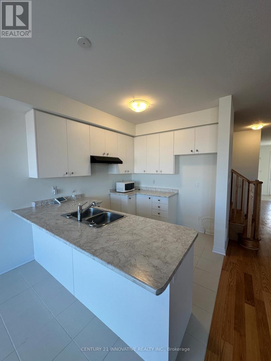 202 Port Crescent, Welland, Ontario  L3B 3J3 - Photo 7 - X12591476