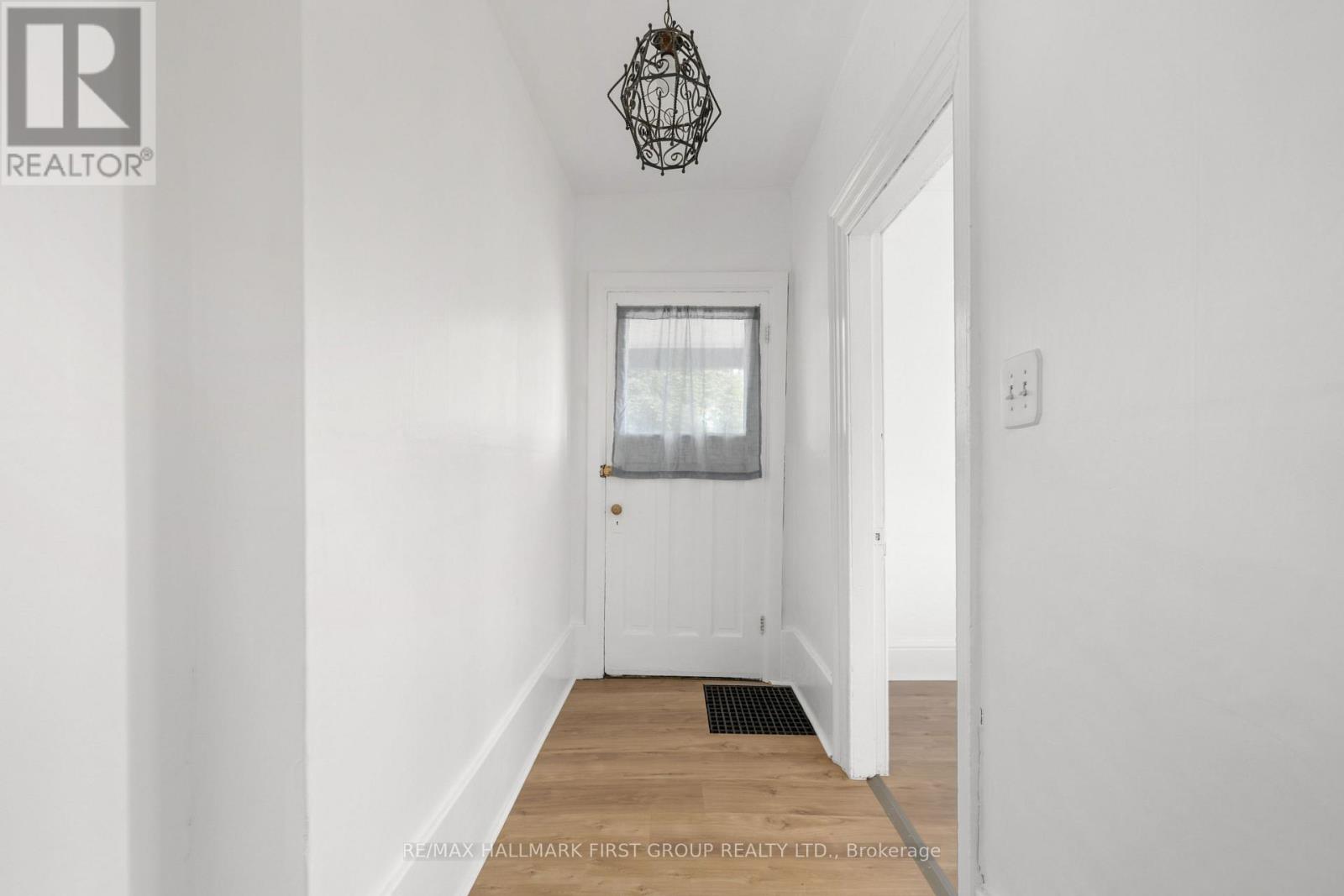 170-172 Blake Street, Cobourg, Ontario  K9A 2K5 - Photo 5 - X12591492