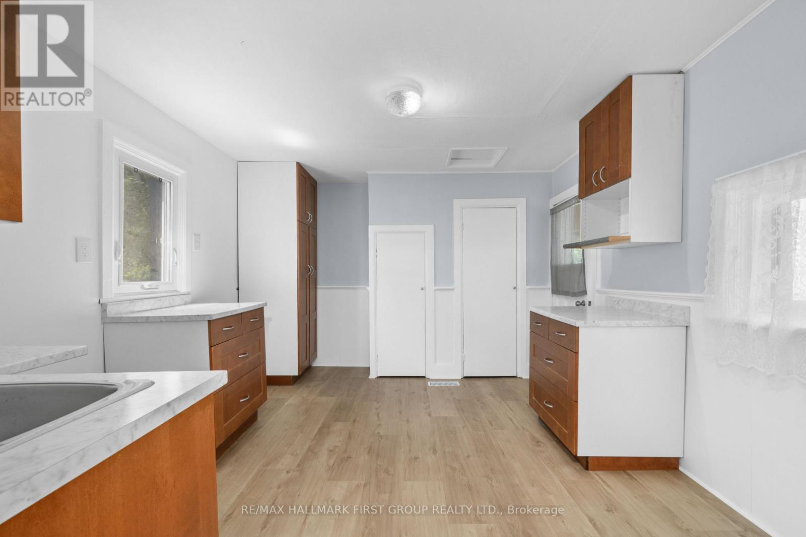 170-172 Blake Street, Cobourg, Ontario  K9A 2K5 - Photo 9 - X12591492