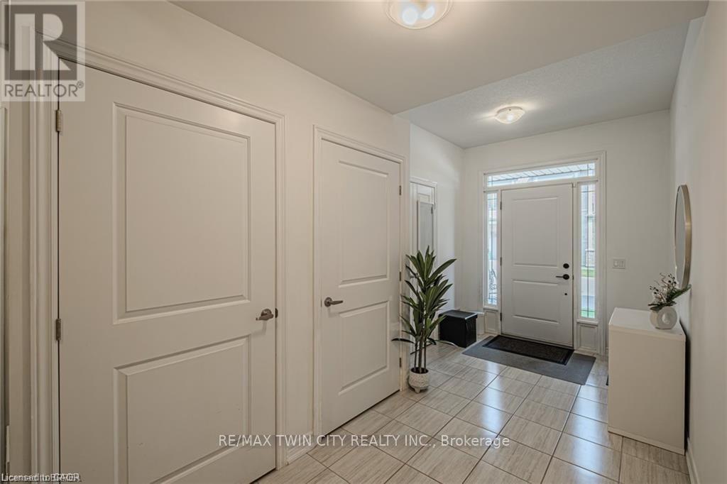 146 - 77 Diana Avenue, Brantford, Ontario  N3T 0R6 - Photo 4 - X12591502