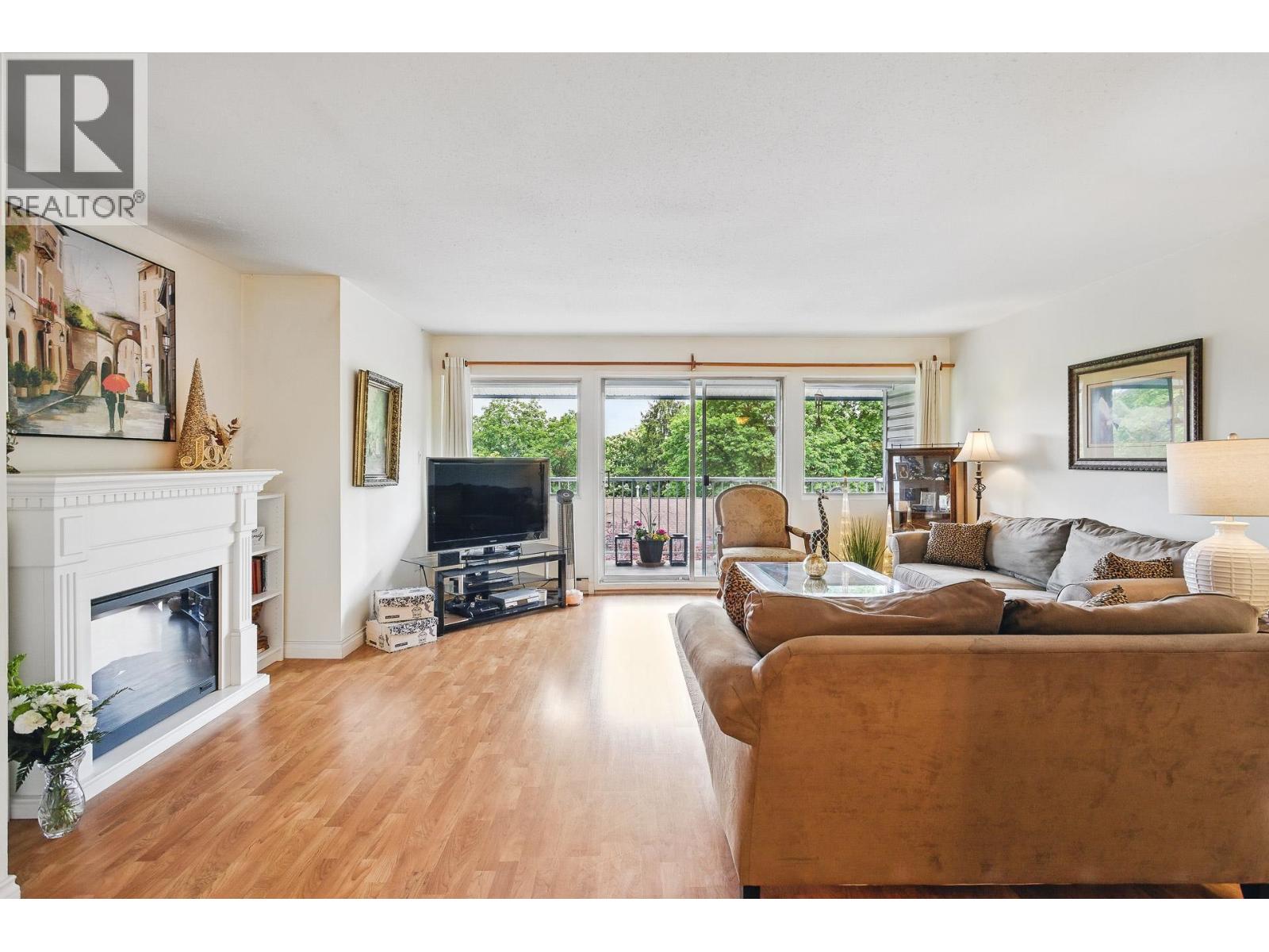 1087 Cecile Drive, Port Moody, British Columbia  V3H 1M6 - Photo 5 - R3071178