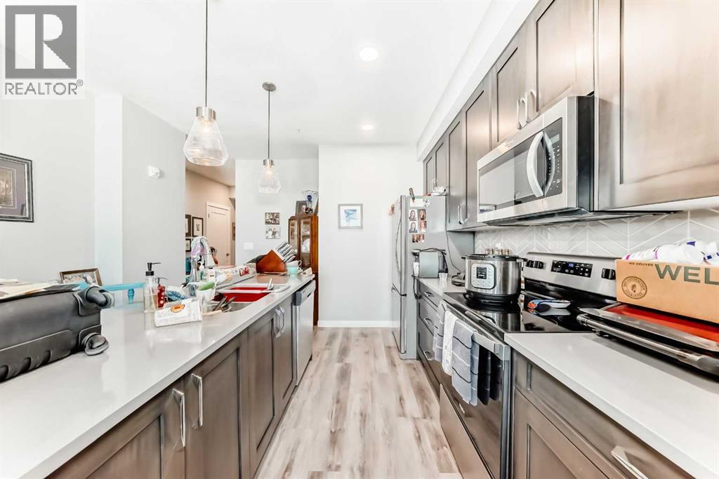 403, 200 Shawnee Square Sw, Calgary, Alberta  T2Y 0T7 - Photo 6 - A2264900