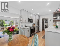 <div class="price">$890,000</div> 11584 212 Street, Maple Ridge<br><div style="margin-bottom:8px;"><small>Heller Murch Realty</small></div><div class='bed_bath'>3 Bed | 1 Bath</div>