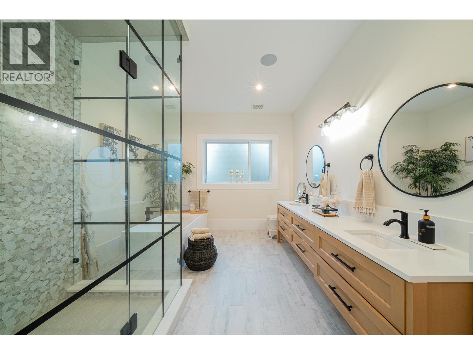 11566 Blundell Road, Richmond, British Columbia V6Y 1L3 - Photo 30 - R3071189