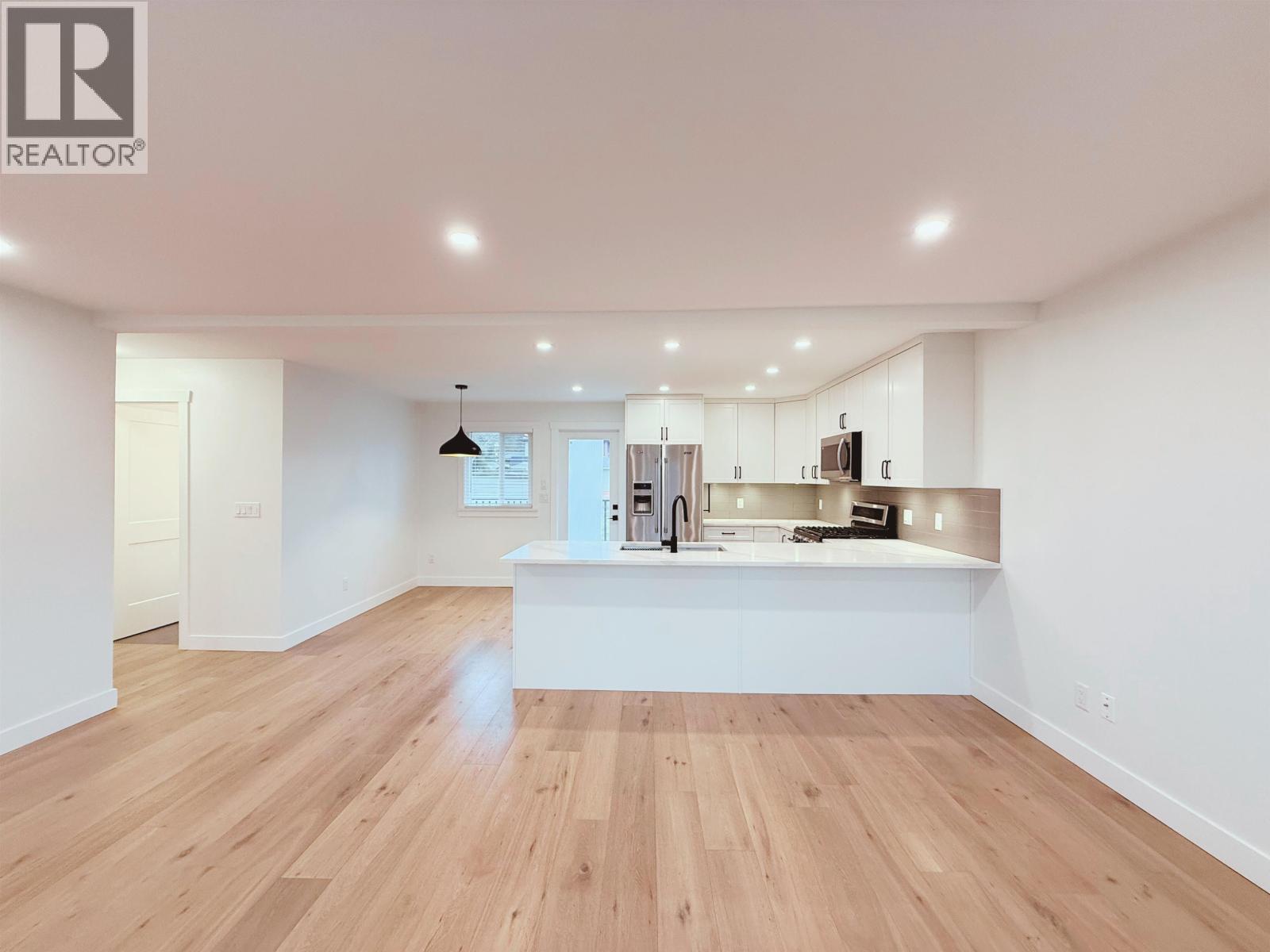 1967 Dorset Avenue, Port Coquitlam, British Columbia  V3B 2A6 - Photo 5 - R3071203