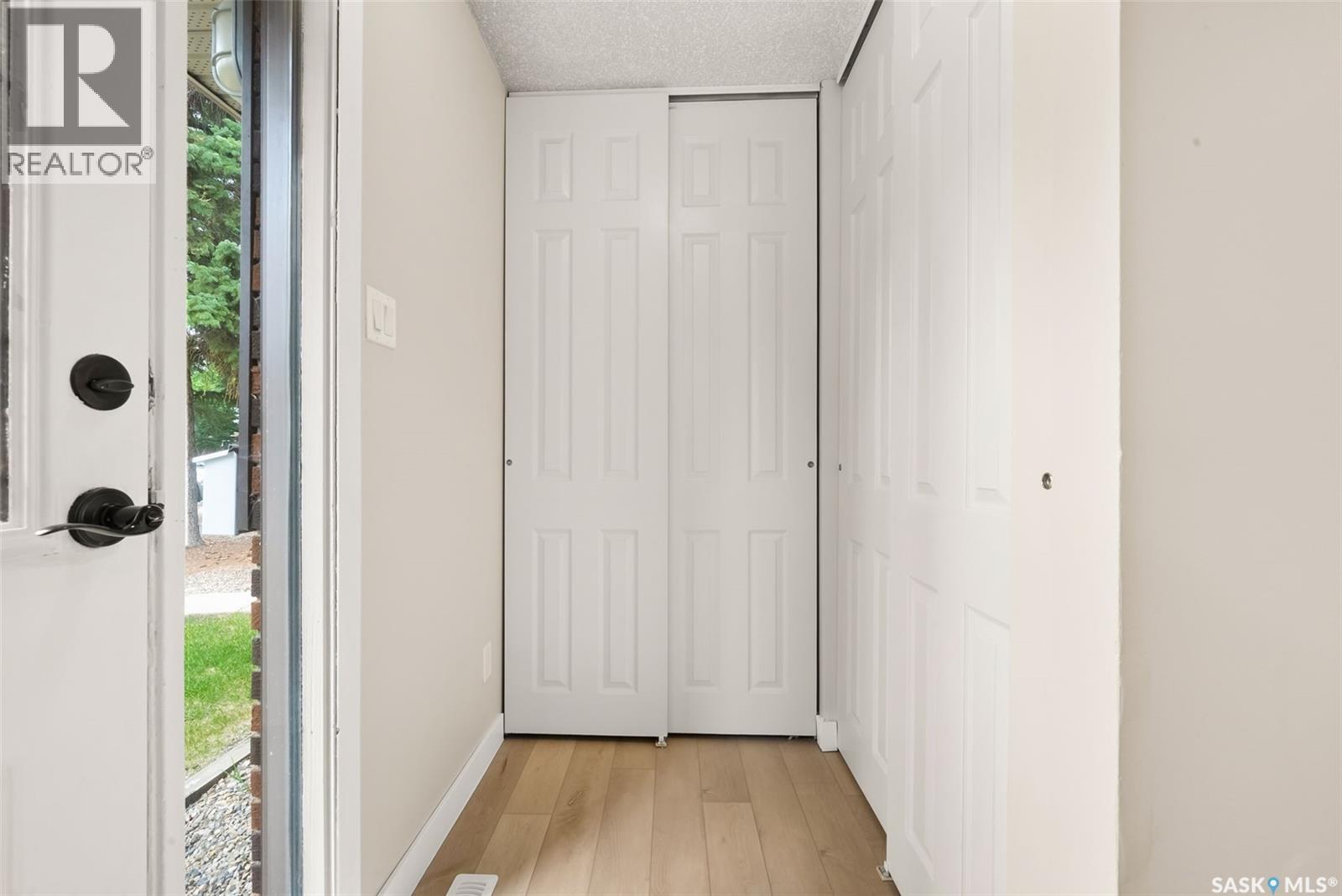 3814 Castle Road, Regina, Saskatchewan  S4S 6M7 - Photo 7 - SK024980