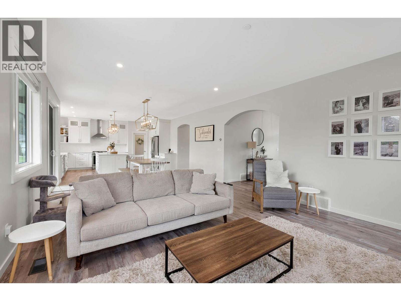 198 CHETWYND Drive Kamloops Photo 7