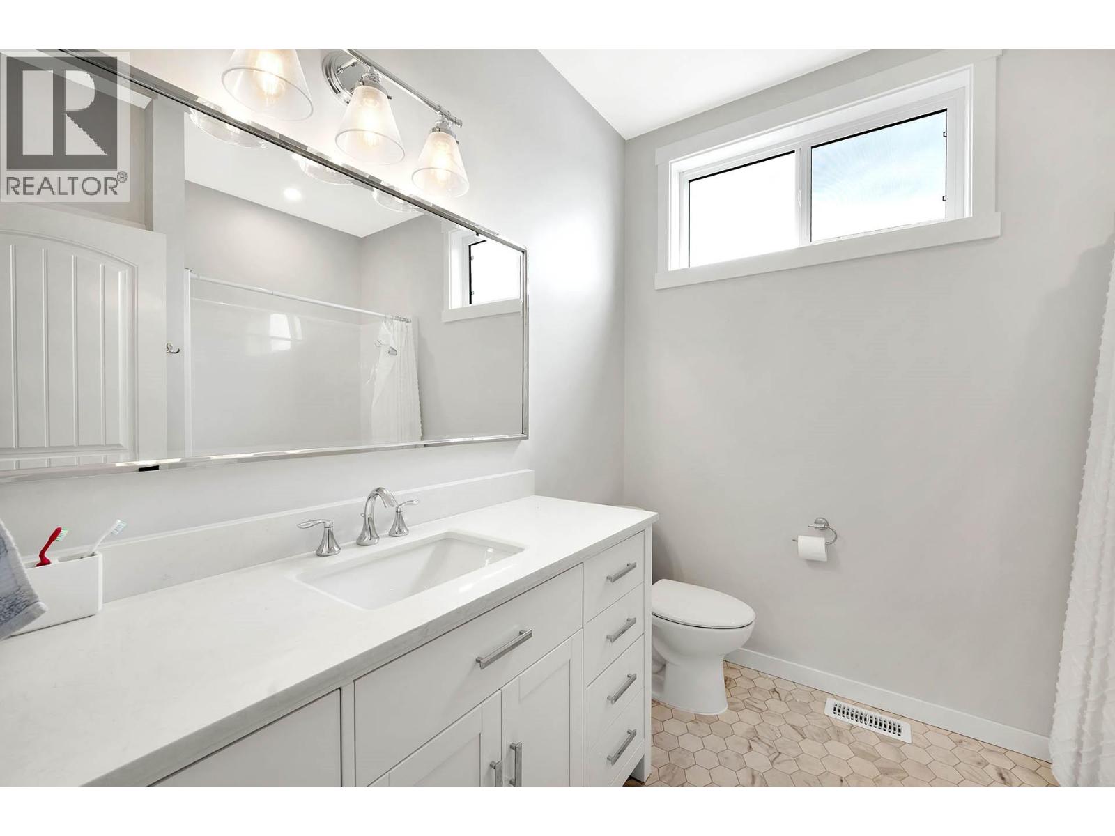 198 CHETWYND Drive Kamloops Photo 44