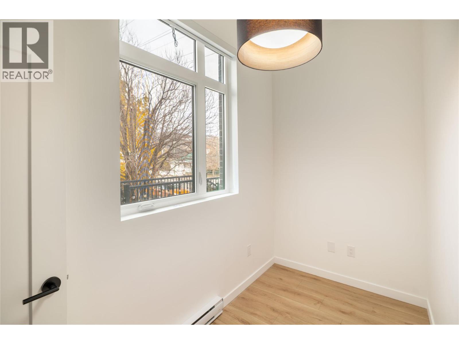 660 Cawston Avenue Unit# 105 Kelowna Photo 15 660 Cawston Avenue Unit# 105 Kelowna Photo 15