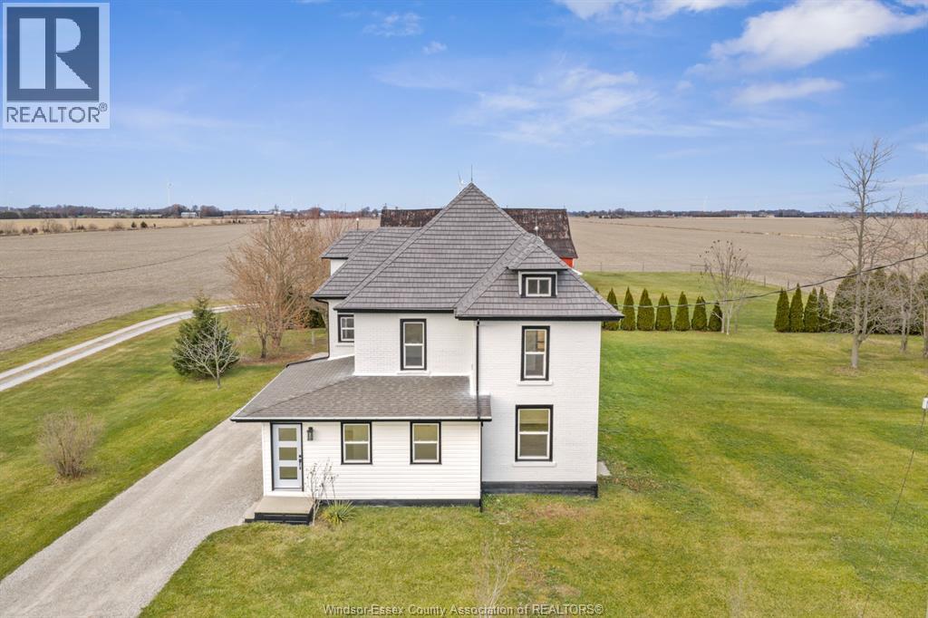 27 Road 7 East, Kingsville, Ontario  N0P 2G0 - Photo 1 - 25030909