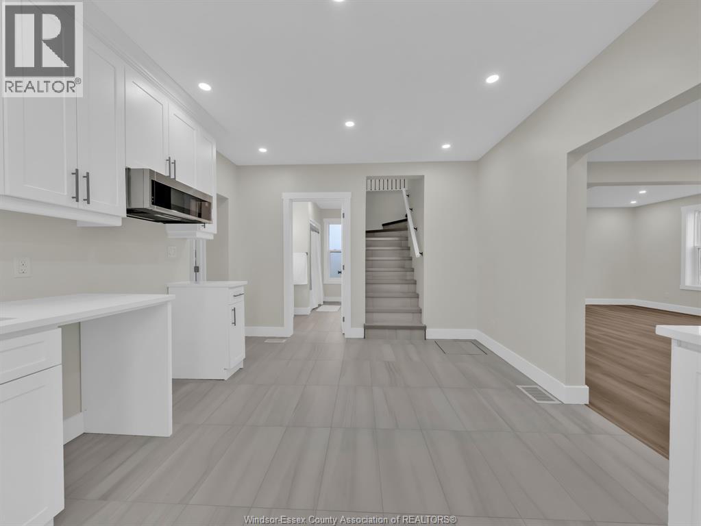 27 Road 7 East, Kingsville, Ontario  N0P 2G0 - Photo 13 - 25030909