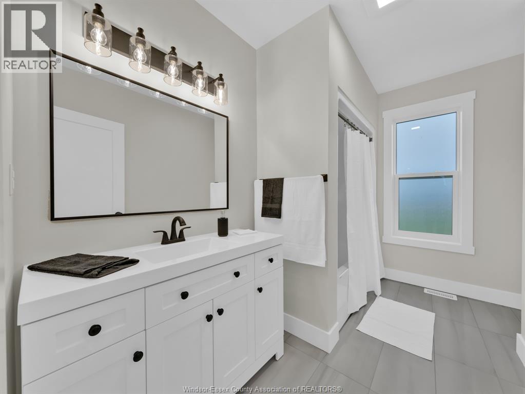 27 Road 7 East, Kingsville, Ontario  N0P 2G0 - Photo 14 - 25030909