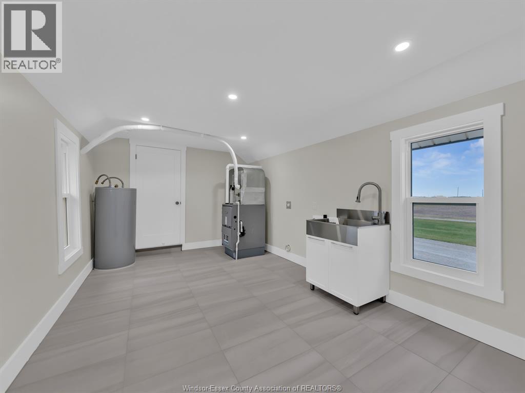 27 Road 7 East, Kingsville, Ontario  N0P 2G0 - Photo 17 - 25030909