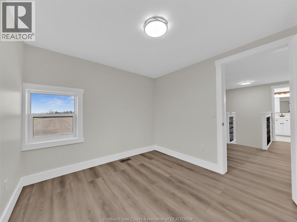 27 Road 7 East, Kingsville, Ontario  N0P 2G0 - Photo 24 - 25030909