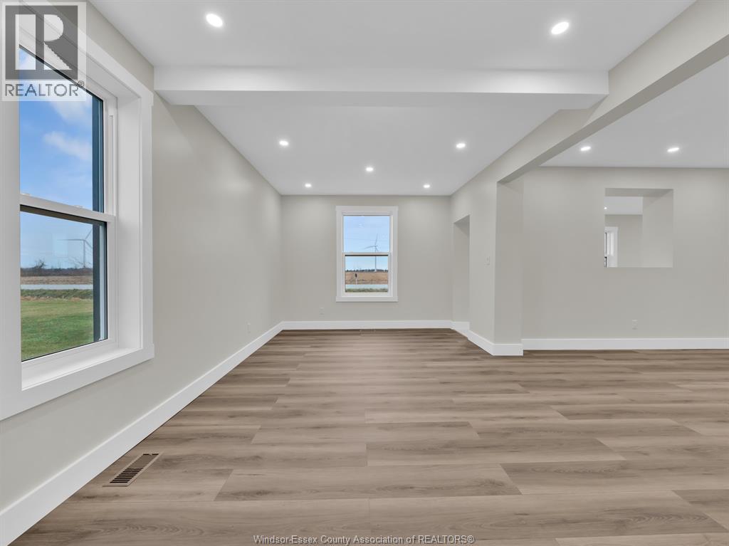 27 Road 7 East, Kingsville, Ontario  N0P 2G0 - Photo 7 - 25030909