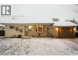 1126 Iroquois Street W Westmount/Elsom, Moose Jaw, Ca
