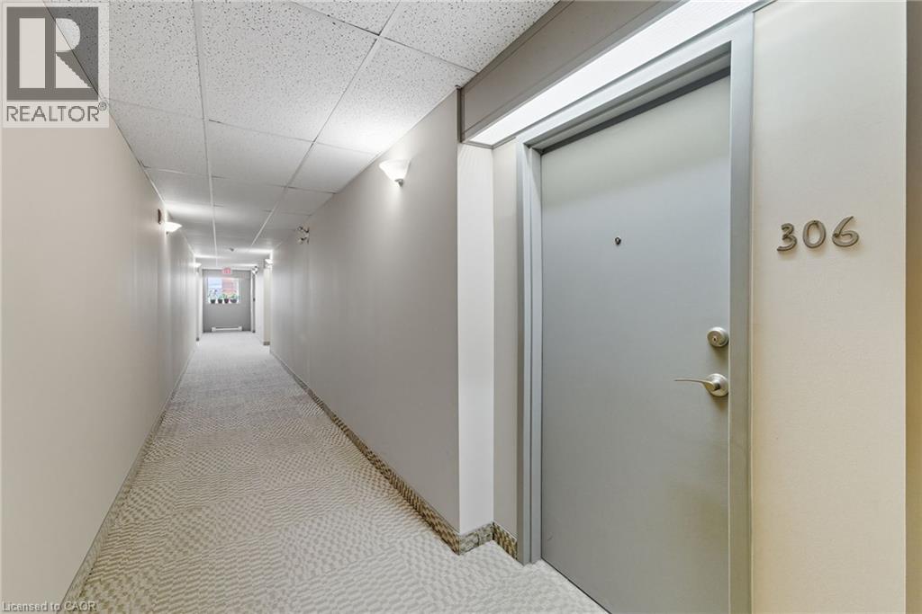 5 Ogilvie Street Unit# 306, Dundas, Ontario  L9H 2S1 - Photo 3 - 40775450